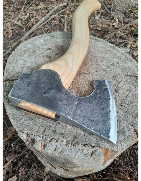 Bearded Carving Hatchet - Natural (with Sheath)